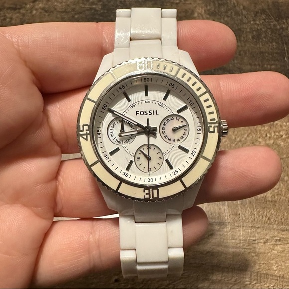 Fossil ES2540 Resin Watch - Picture 2 of 7